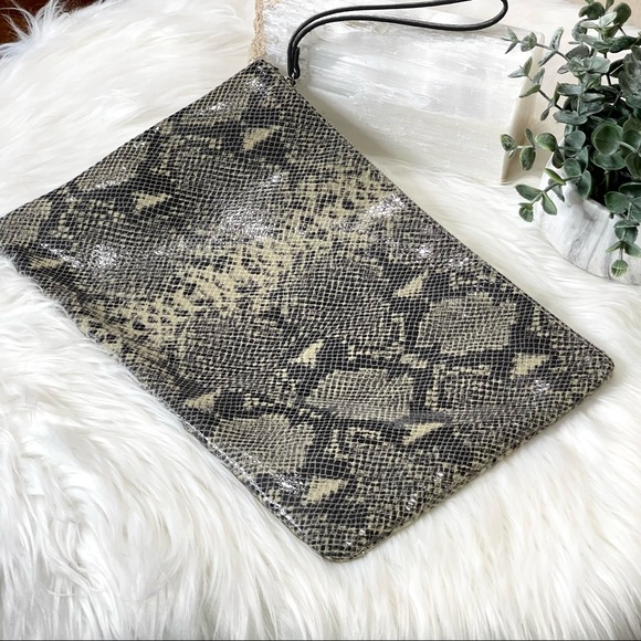 BANANA REPUBLIC leather clutch RARE Super Large Reptile Snakeskin Wristlet - Picture 5 of 9